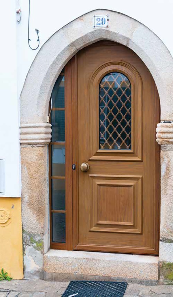 Casas com molduras góticas